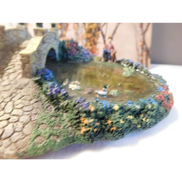 Thomas Kinkade Hawthorne Village "Lamplight Bridge" Three Piece Set - Picture 7 of 13